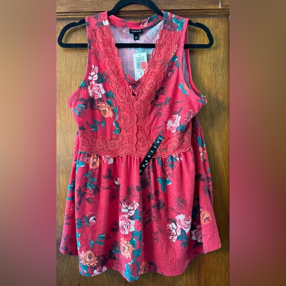 New With Tags Torrid Babydoll Textured Jersey V-Neck Lace-Up Lace Pieced Top- 00 - Picture 2 of 7